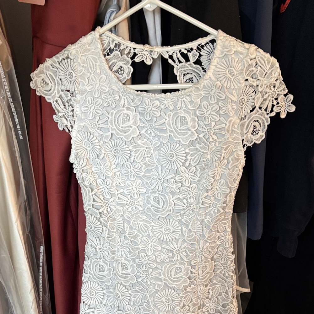 Lulu's White Floral Lace Dress